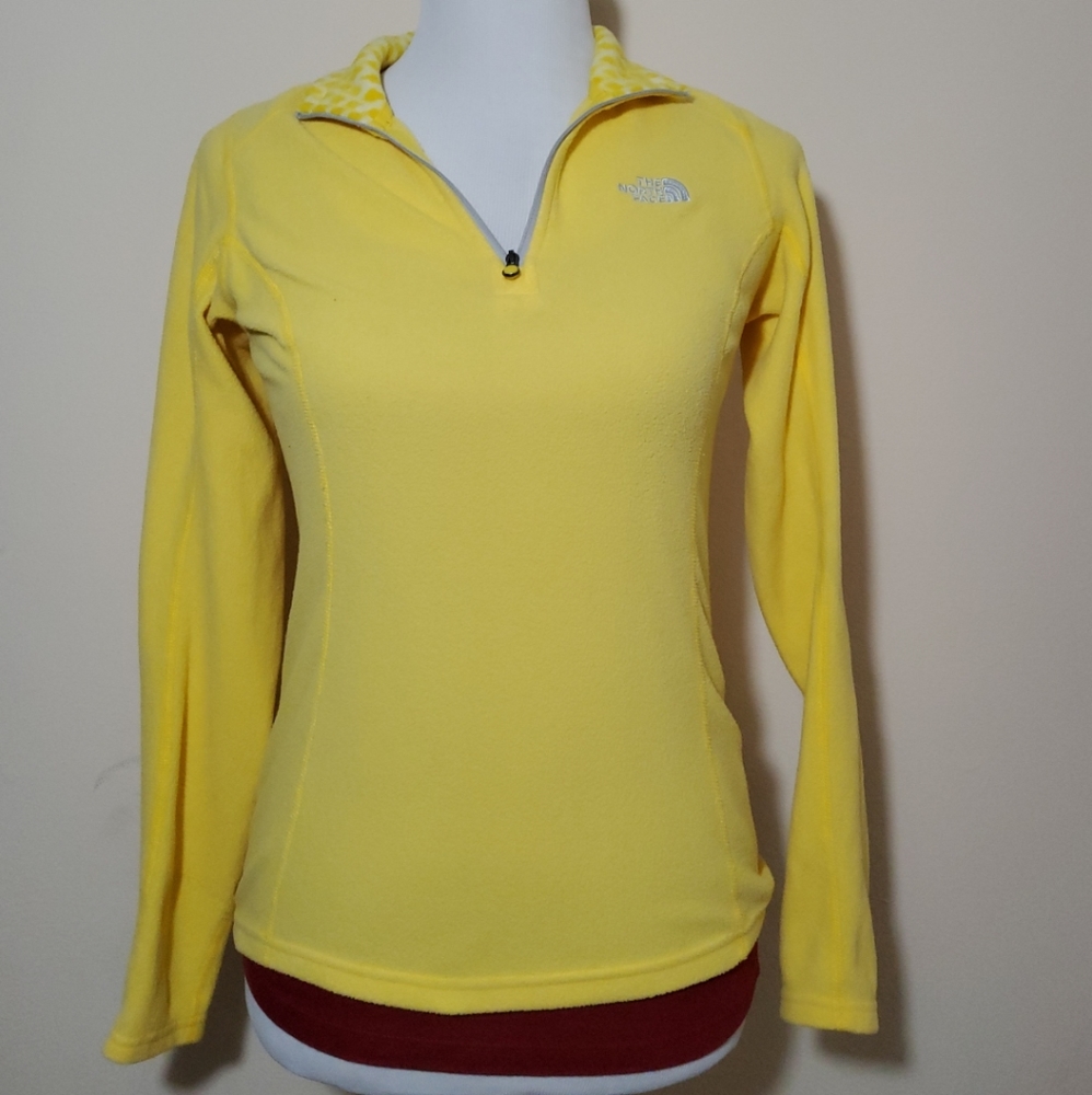 The North Face Woman Yellow Pullover xsmall
